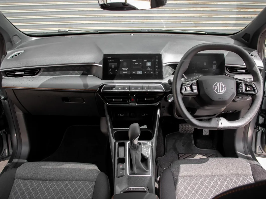MG3 1.5L MT Comfort - Image 22