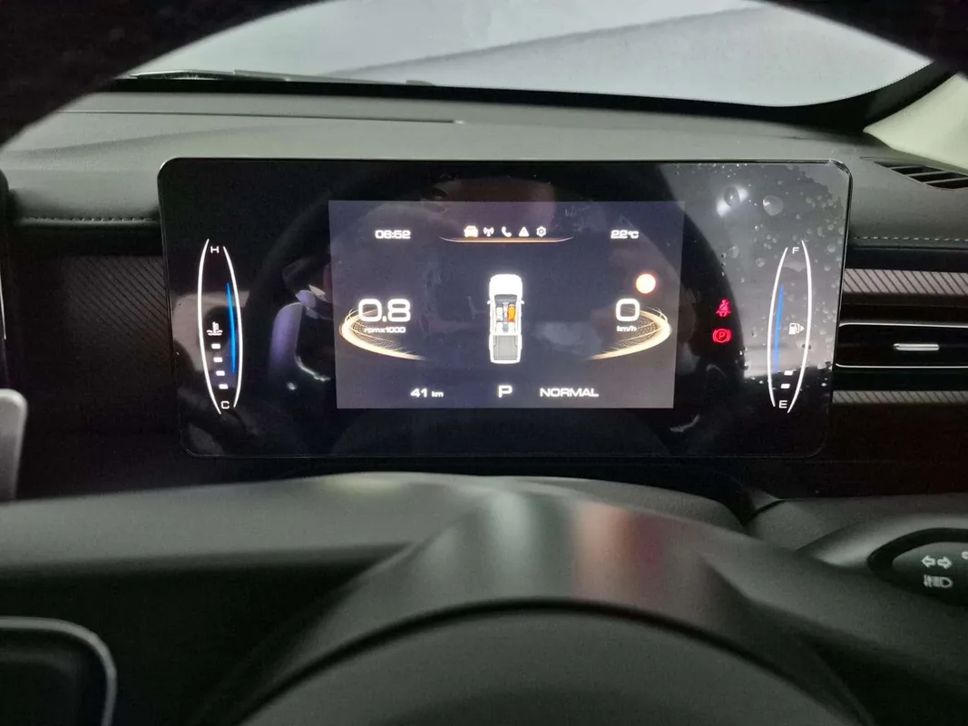 GWM P300 2.4TD LT 4X4 9AT - Image 7