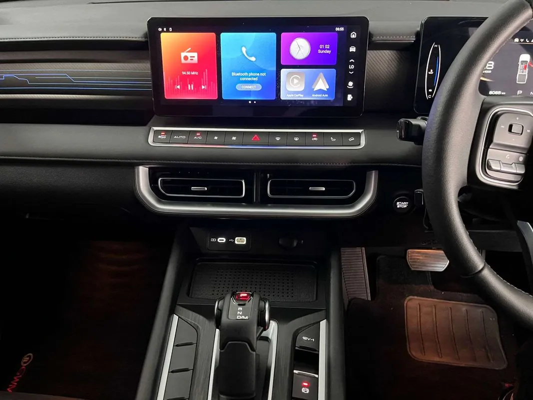 GWM P300 2.4TD LT 4X2 9AT - Image 4