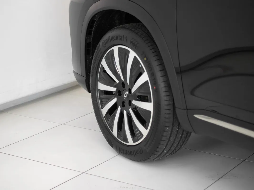 Chery Tiggo 8 1.5T CSH Apex DHT (PHEV) - Image 5