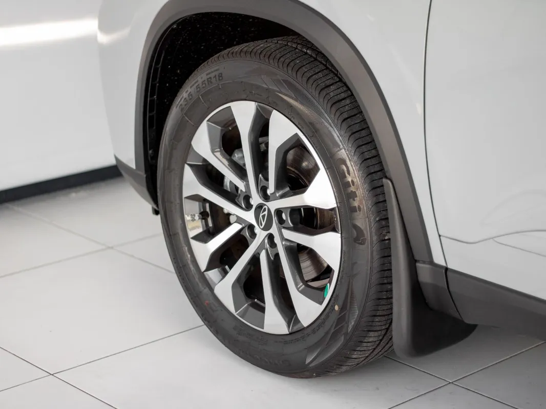 Chery Tiggo 8 Pro Max 2.0 TGDI Executive AWD DCT - Image 7