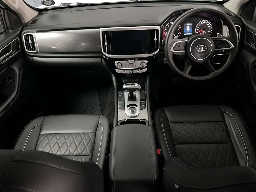 GWM P-Series PV 2.0TD LS Black Edition Auto D/C P/U - Image 4