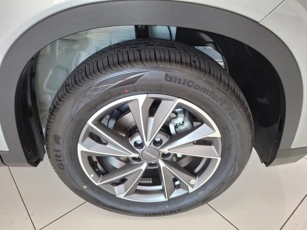 OMODA C5 1.5T Street + - Image 2