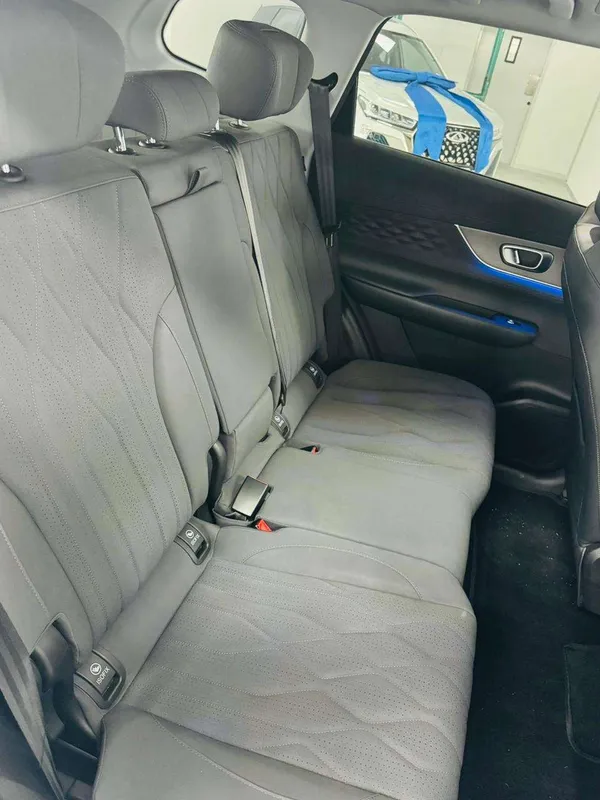 Chery Tiggo 8 1.5T CSH Apex DHT (PHEV) - Image 9
