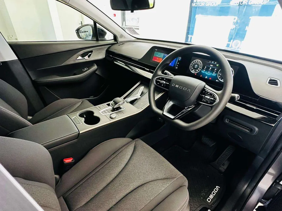 OMODA C5 1.5T Street + - Image 8