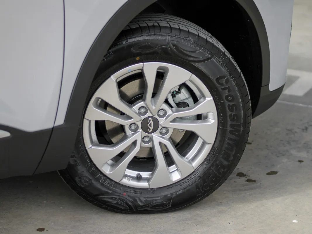 Chery Tiggo 4 Cross 1.5 LiT CVT - Image 5