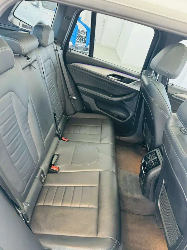 BMW X3 xDRIVE 20d MZANSI EDITION (G01) - Image 10