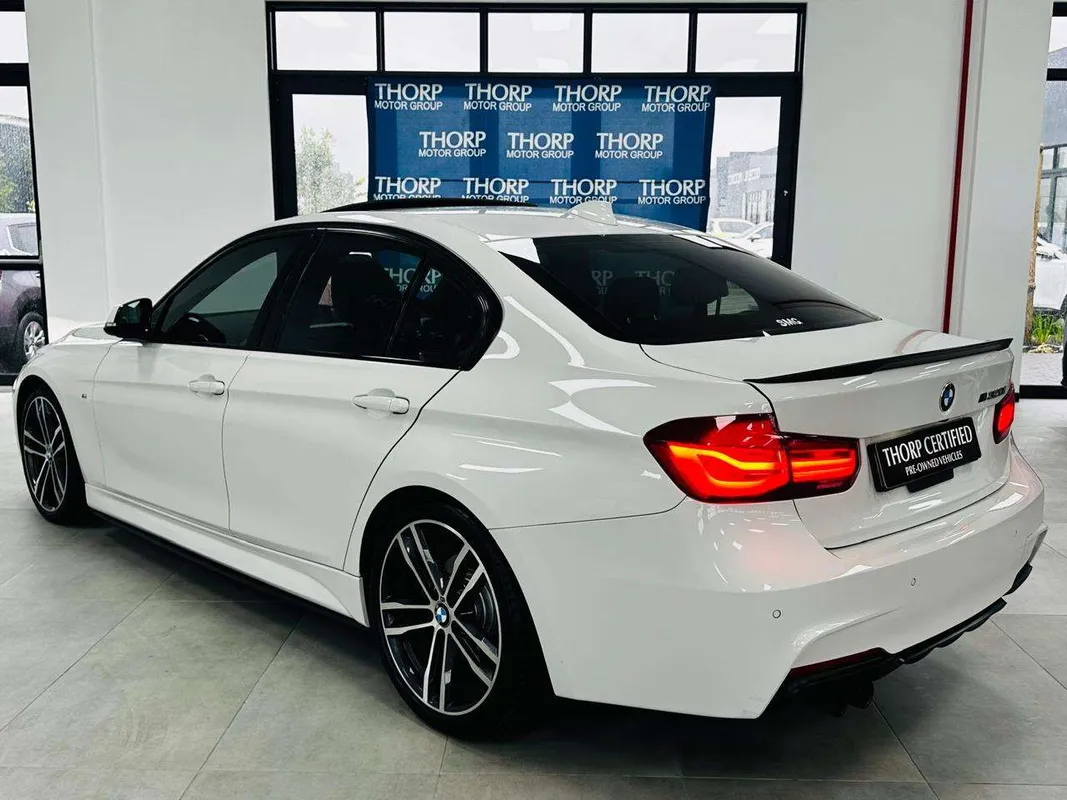 BMW 320i M Sport Auto - Image 4