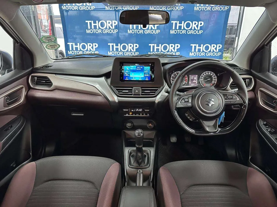 Suzuki Fronx 1.5 GL 5MT - Image 8