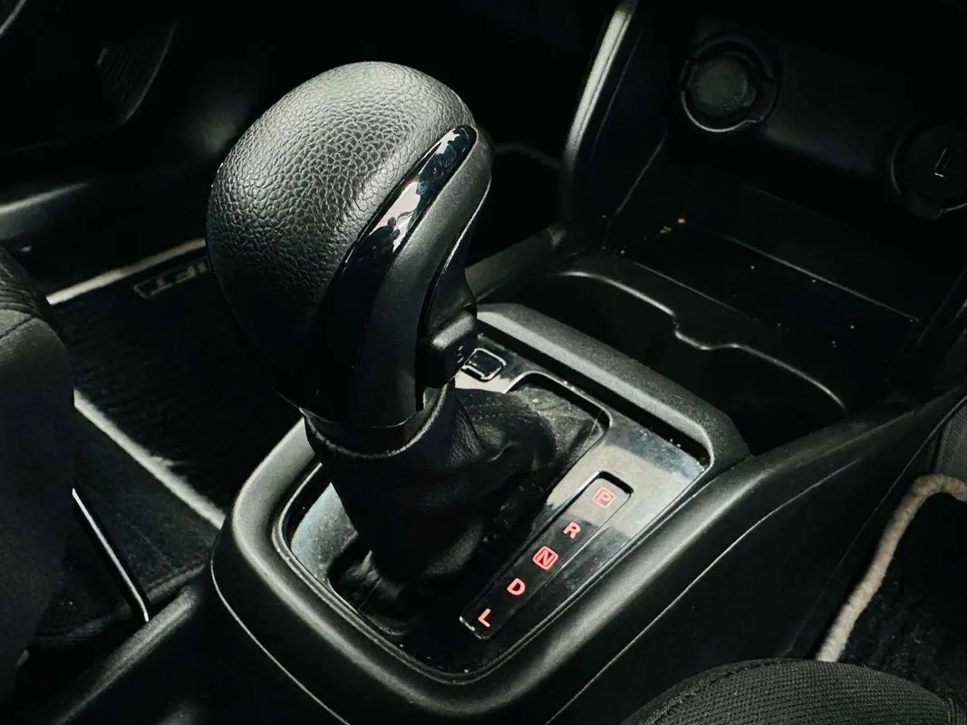 Suzuki Swift 1.2 GL+ CVT - Image 9