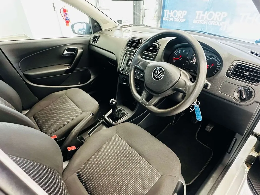Volkswagen Polo Vivo hatch 1.4 Trendline - Image 9