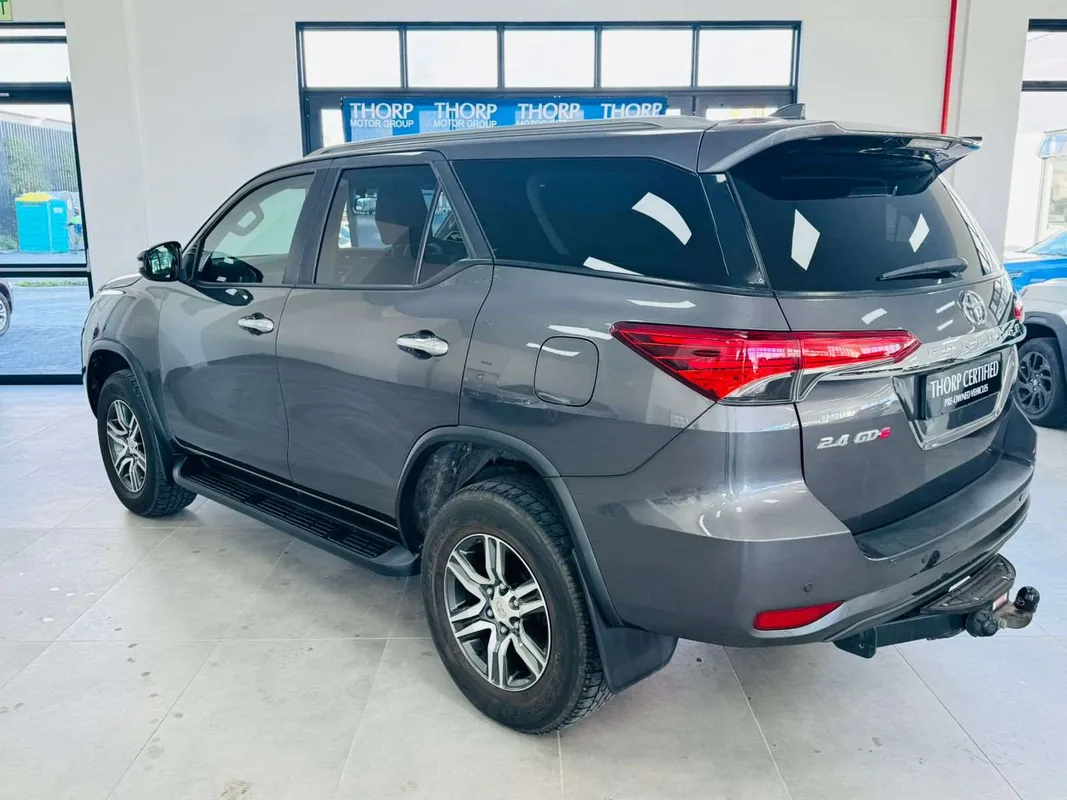 Toyota Fortuner 2.4GD-6 R/B A/T - Image 7