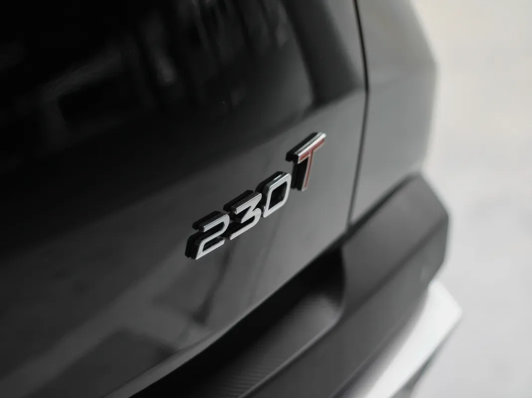 OMODA C5 1.5T Street + - Image 11