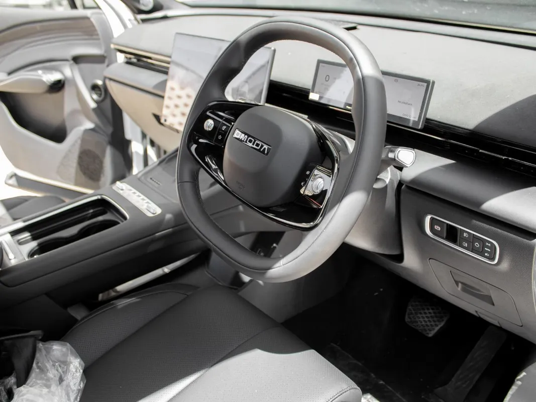 OMODA C7 1.5T SHS PHEV - Image 13