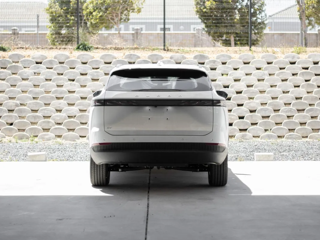 OMODA C7 1.5T SHS PHEV - Image 6