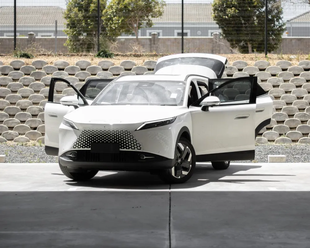 OMODA C7 1.5T SHS PHEV - Image 10
