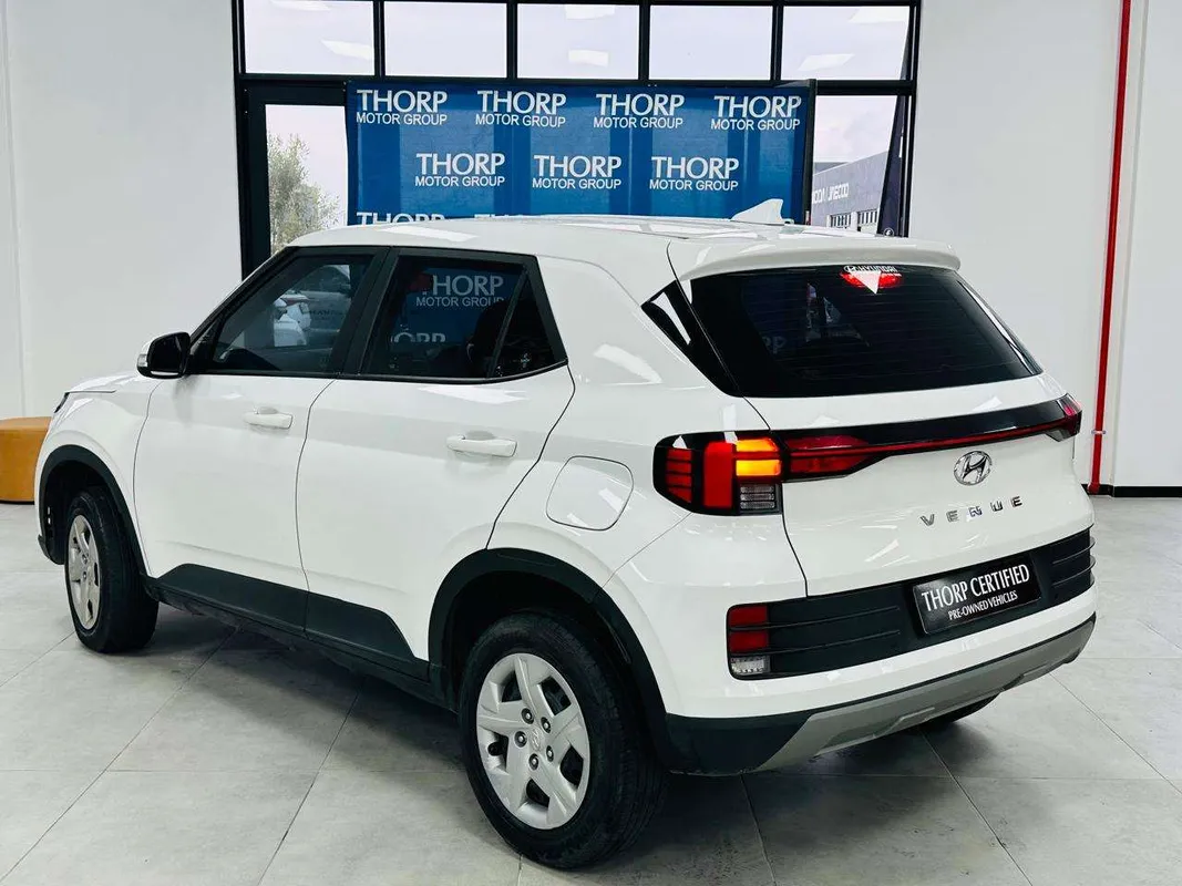 Hyundai Venue 1.2 Premium M/T - Image 7