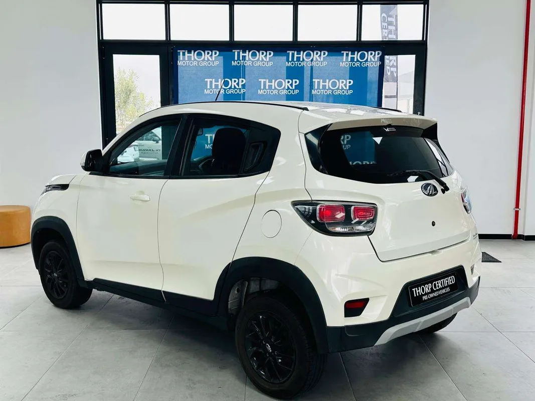 Mahindra KUV100 Nxt K6+ mFalcon Petrol 1.2 - Image 4