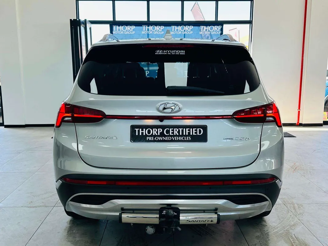 Hyundai Santa-Fe R2.2 AWD Elite DCT (7 Seater) - Image 6