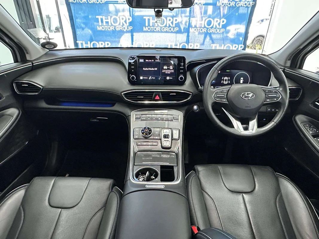 Hyundai Santa-Fe R2.2 AWD Elite DCT (7 Seater) - Image 10