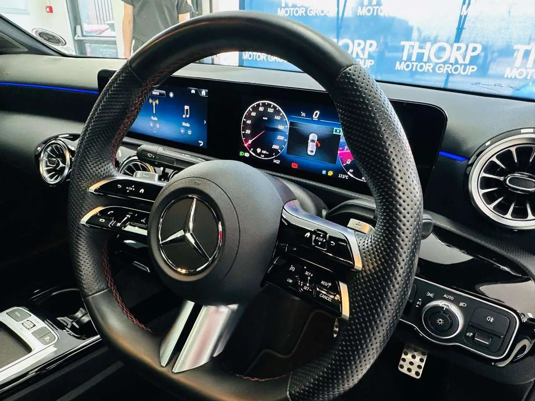 MERCEDES-BENZ A200 PROGRESSIVE (4DR) - Image 12