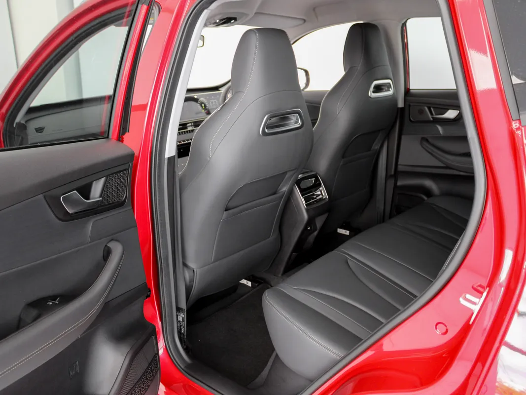 Chery Tiggo 4 Cross 1.5T ME DCT - Image 12