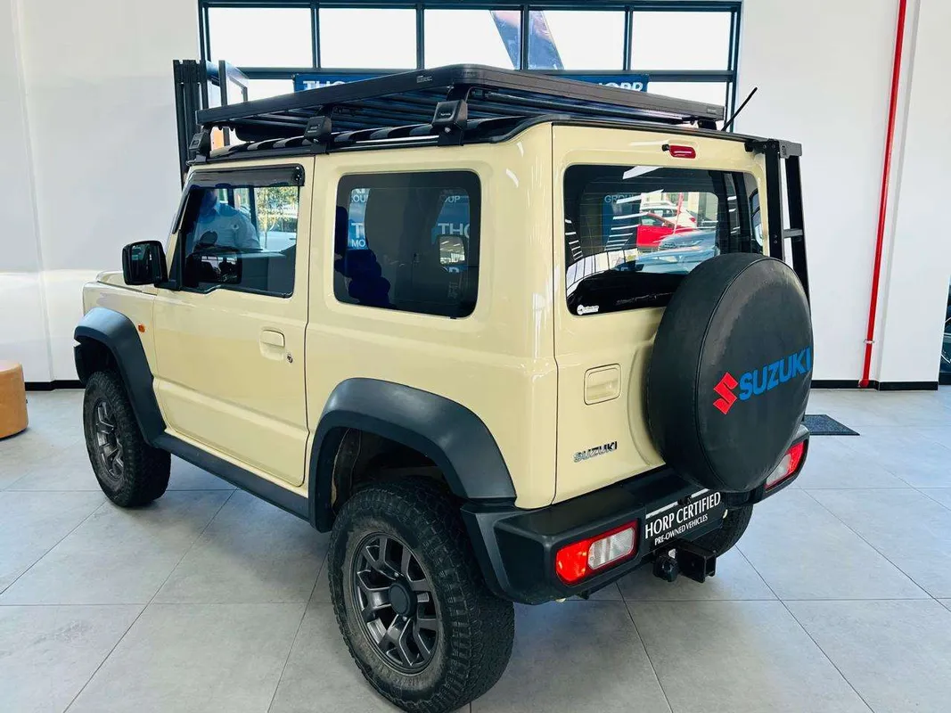Suzuki Jimny 1.5 GLX AT - Image 4