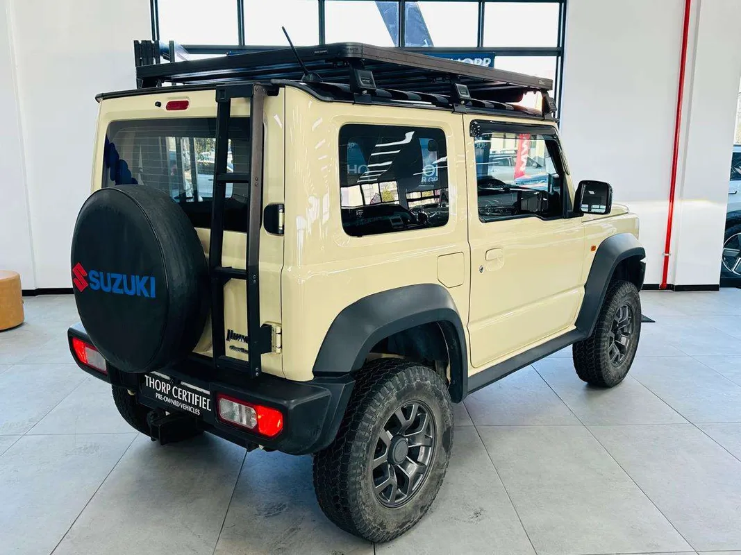 Suzuki Jimny 1.5 GLX AT - Image 7