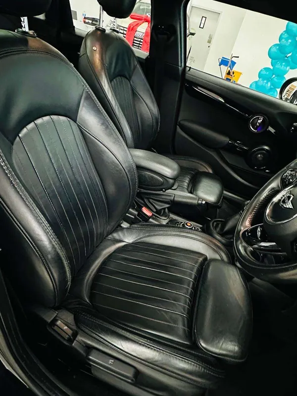 MINI COOPER S 5DR (XS72) - Image 13