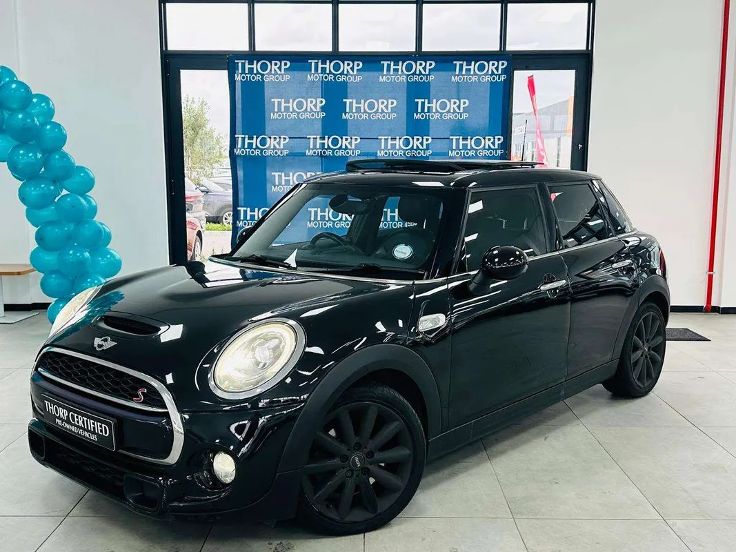 MINI COOPER S 5DR (XS72) - Image 3
