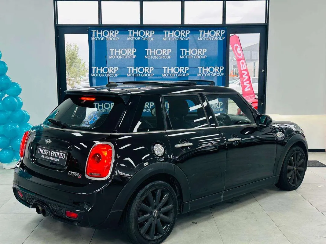MINI COOPER S 5DR (XS72) - Image 7