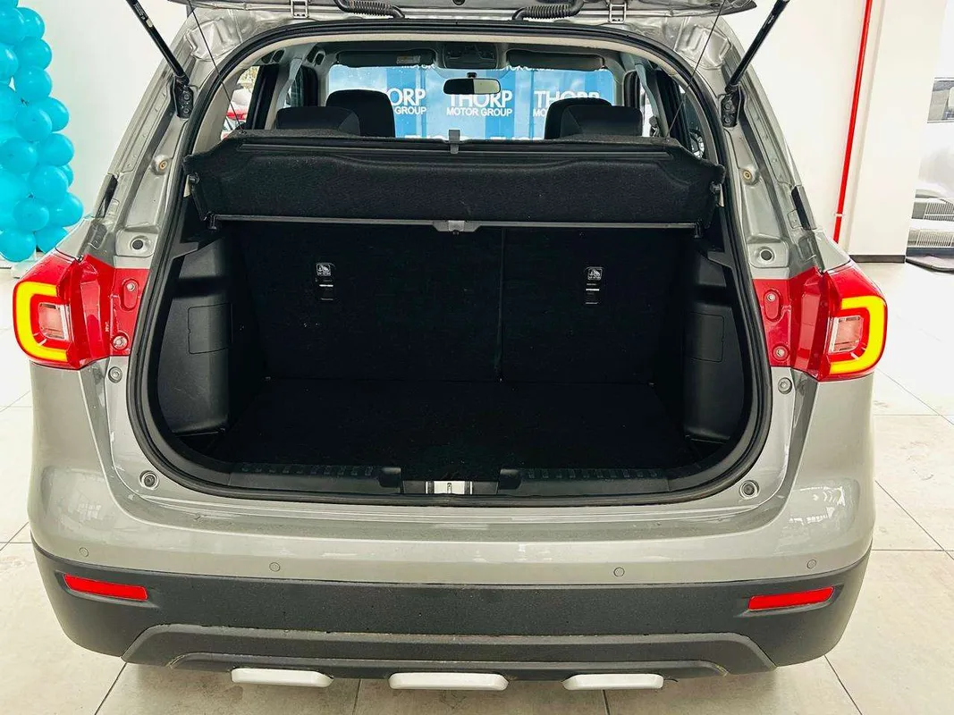 Suzuki Vitara Brezza 1.5 GL S-Edition A/T - Image 7