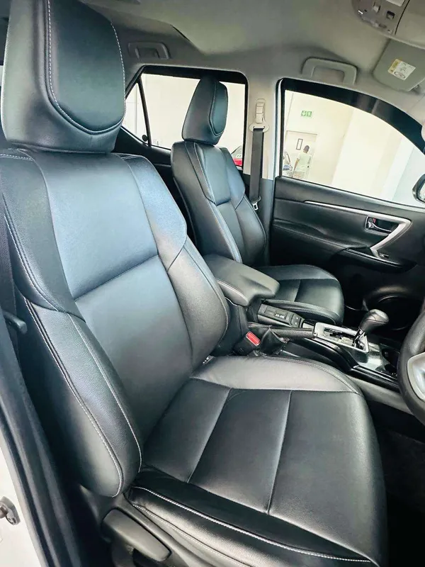 Toyota Fortuner 2.4 GD-6 RB 6AT - Image 11