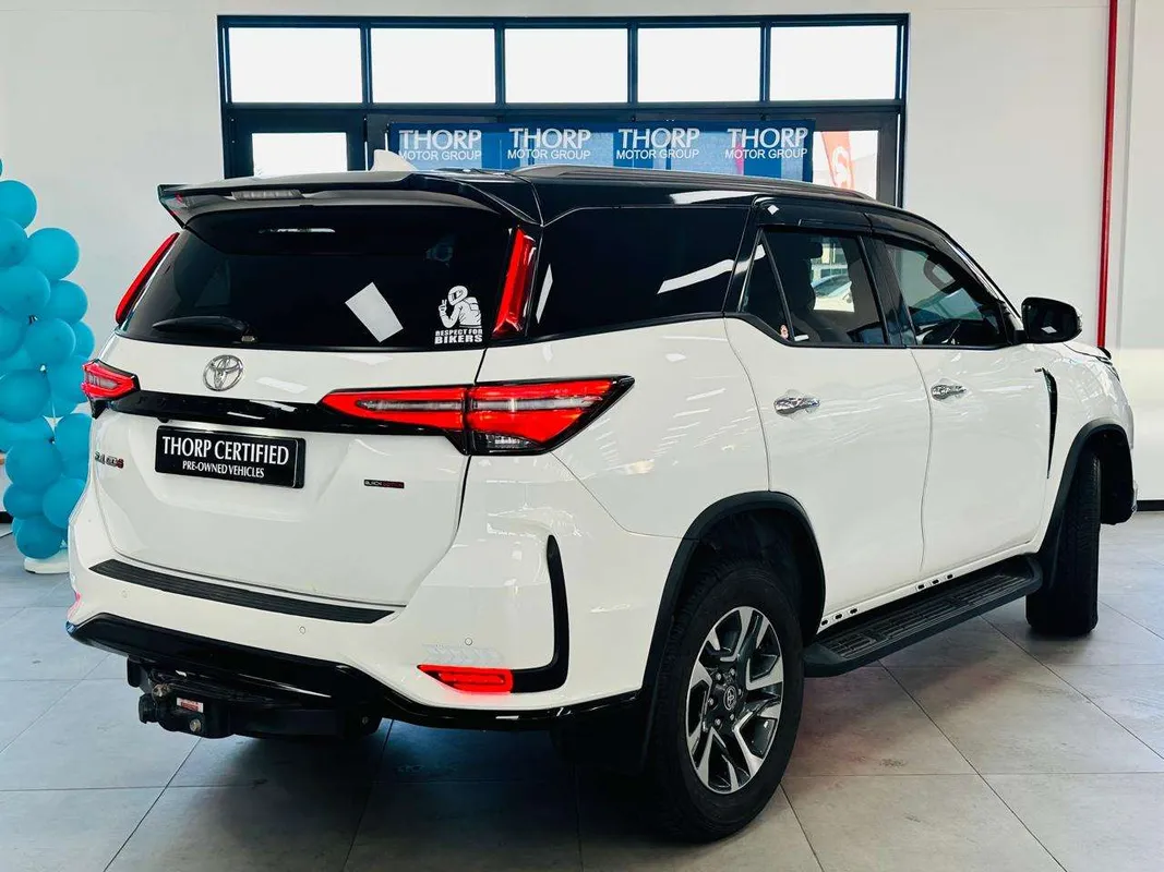 Toyota Fortuner 2.4 GD-6 RB 6AT - Image 6
