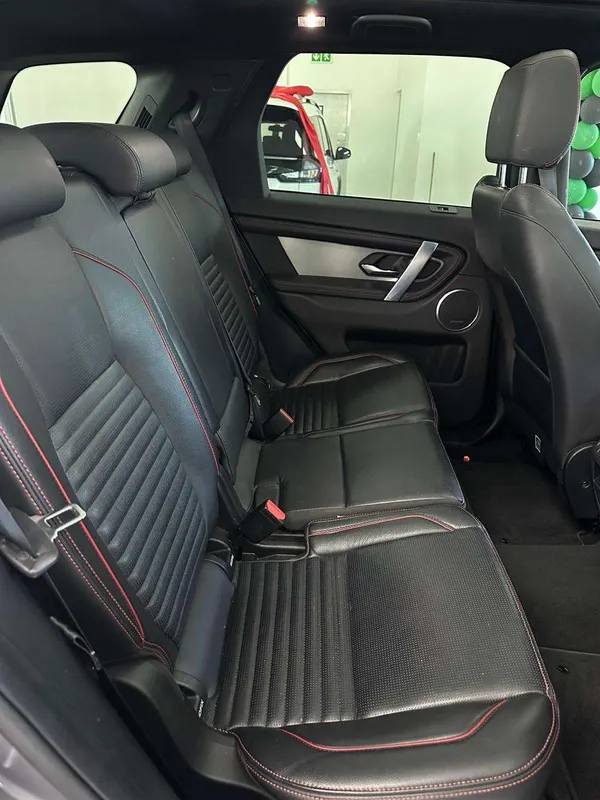 Land Rover Discovery SE Sd4 - Image 11