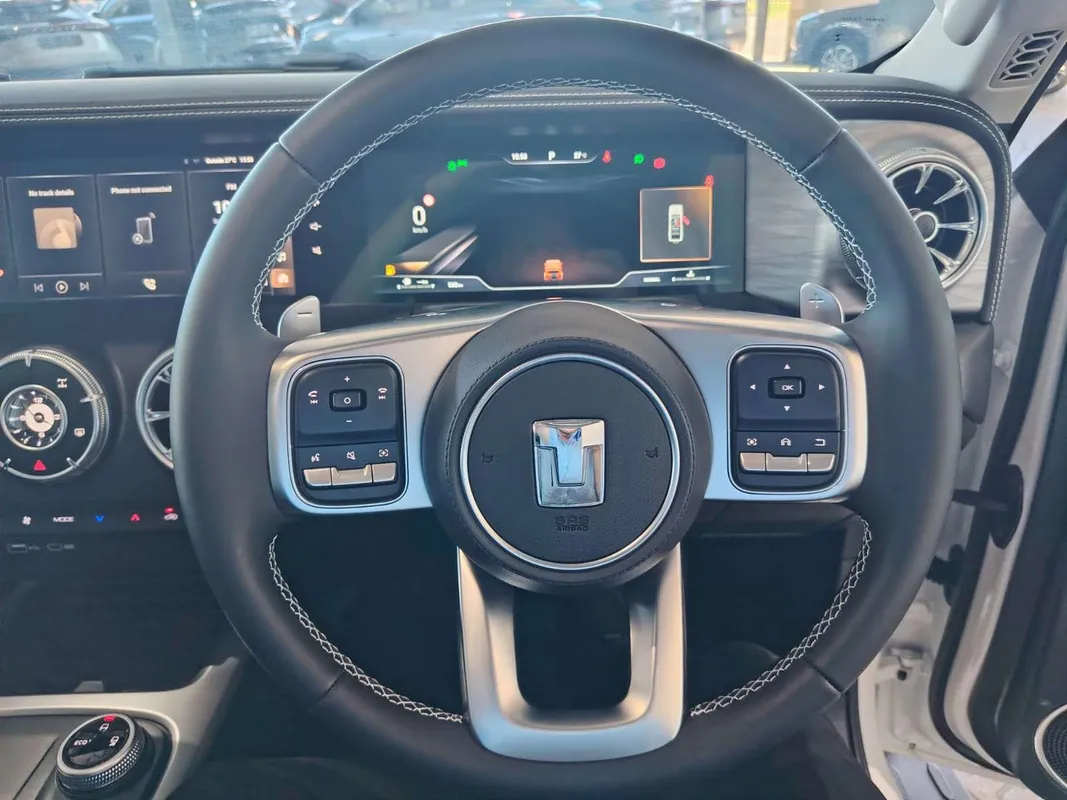 GWM Tank 300 2.4TD 9AT Luxury - Image 12