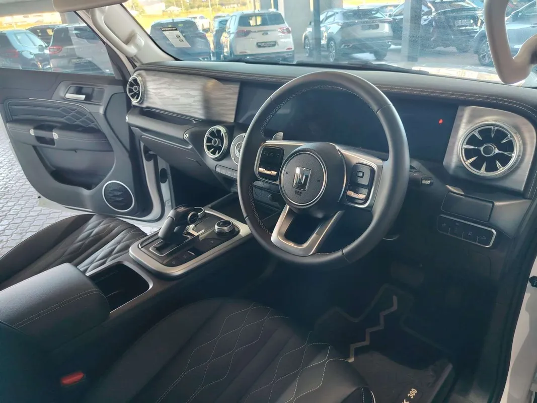 GWM Tank 300 2.4TD 9AT Luxury - Image 10