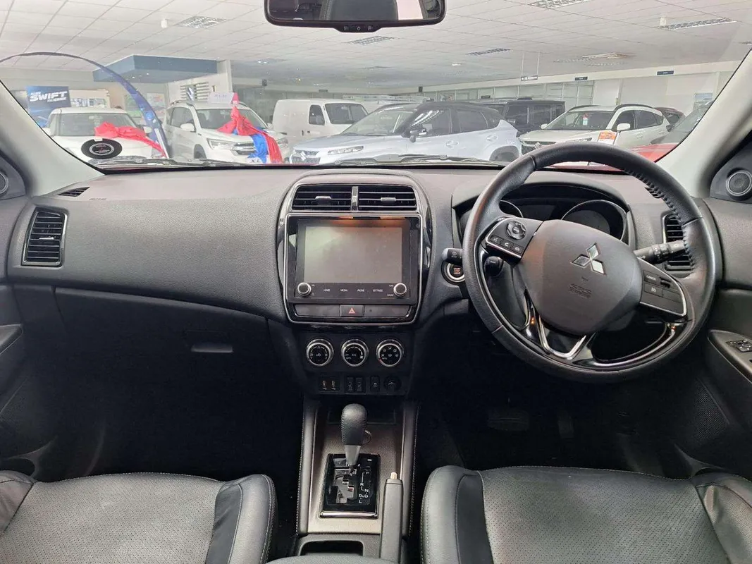 Mitsubishi ASX 2.0 LS CVT - Image 8