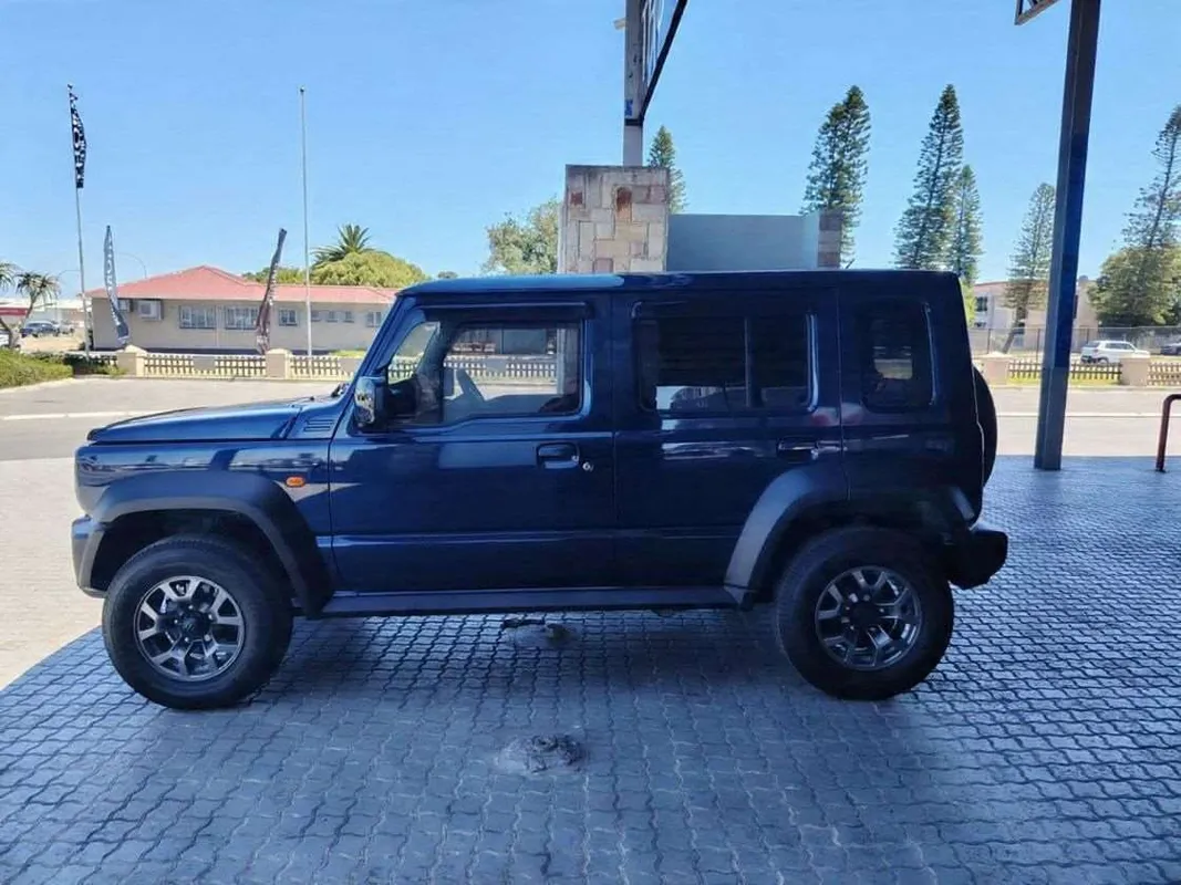 Suzuki Jimny 1.5 GLX Auto 5Dr - Image 3