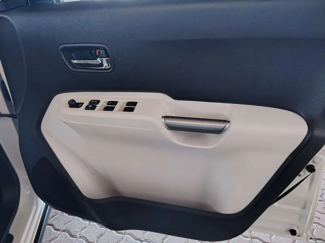 Suzuki Ignis 1.2 GLX - Image 8