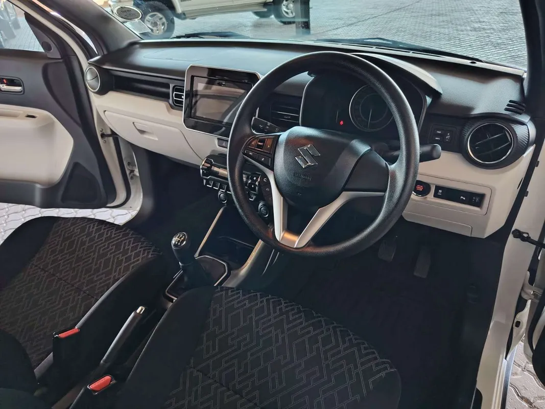 Suzuki Ignis 1.2 GLX - Image 10