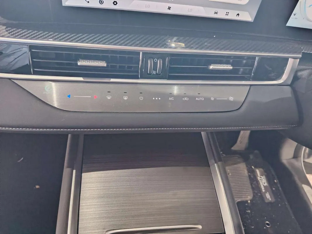 Chery Tiggo 7 1.5T CSH Ultra DHT (PHEV) - Image 11