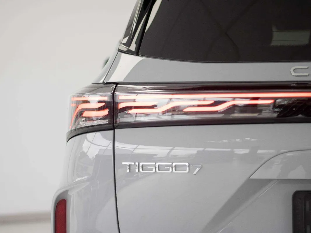Chery Tiggo 7 1.5T CSH Ultra DHT (PHEV) - Image 8