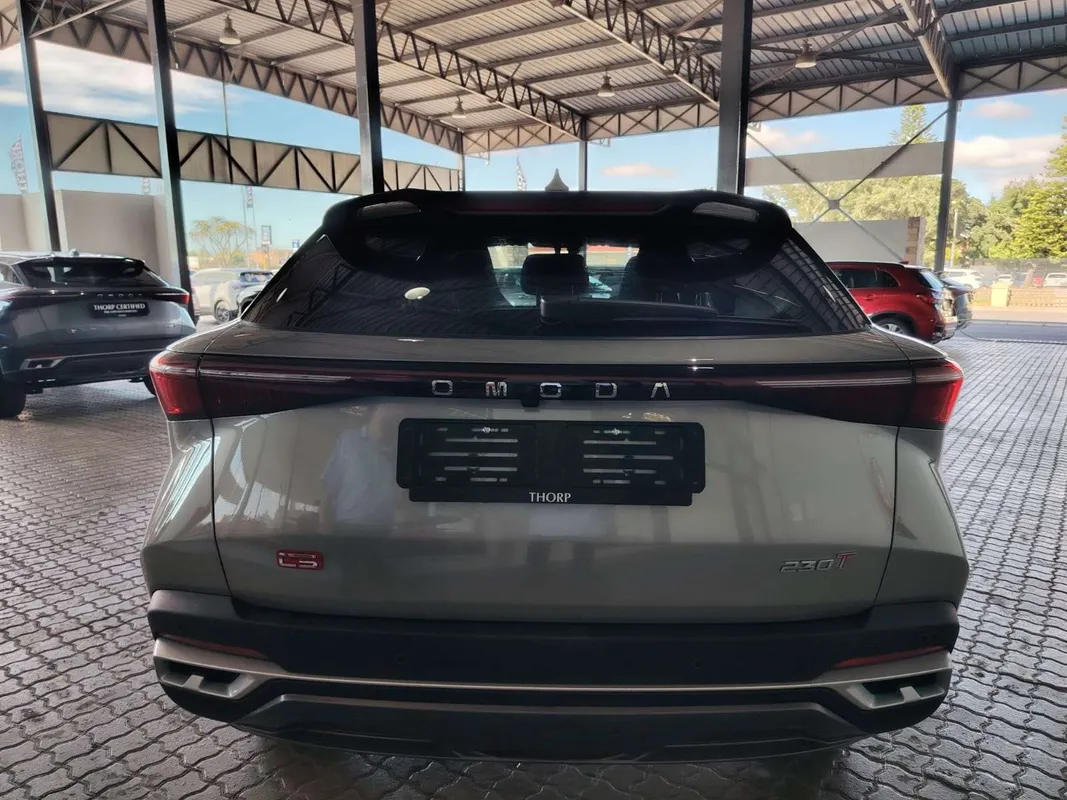 OMODA C5 1.5T Street + - Image 11