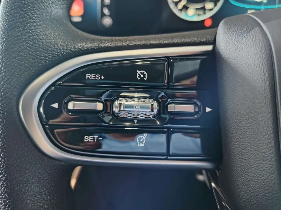 OMODA C5 1.5T Street + - Image 15