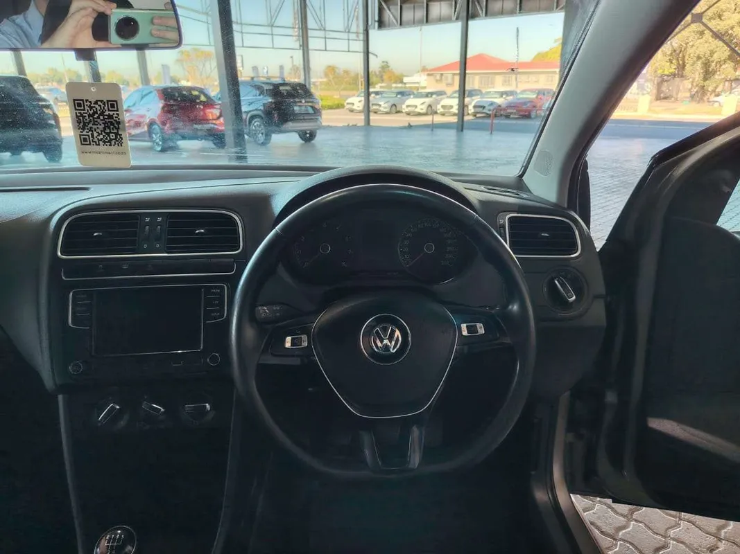 Volkswagen Polo Vivo hatch 1.6 Highline - Image 12