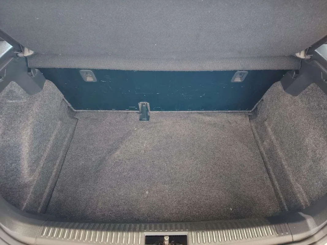 Volkswagen Polo Vivo hatch 1.6 Highline - Image 14