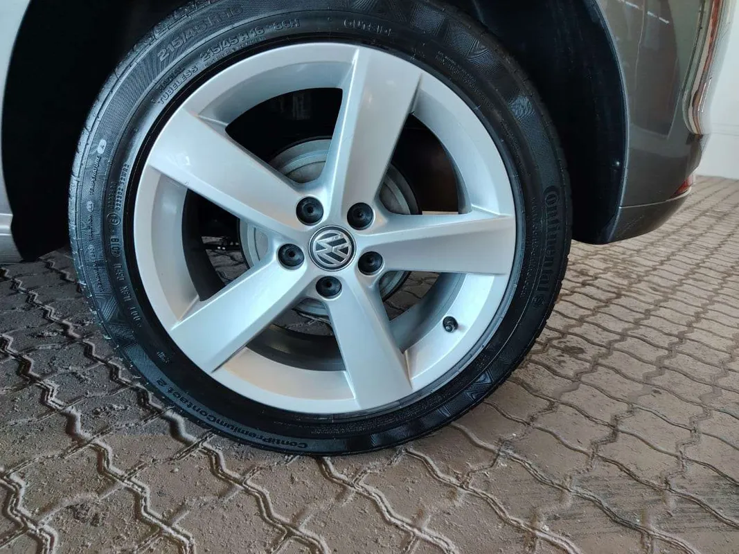 Volkswagen Polo Vivo hatch 1.6 Highline - Image 16