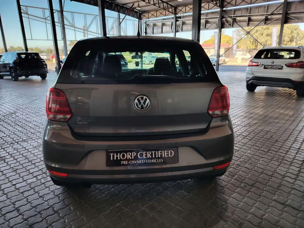 Volkswagen Polo Vivo hatch 1.6 Highline - Image 8