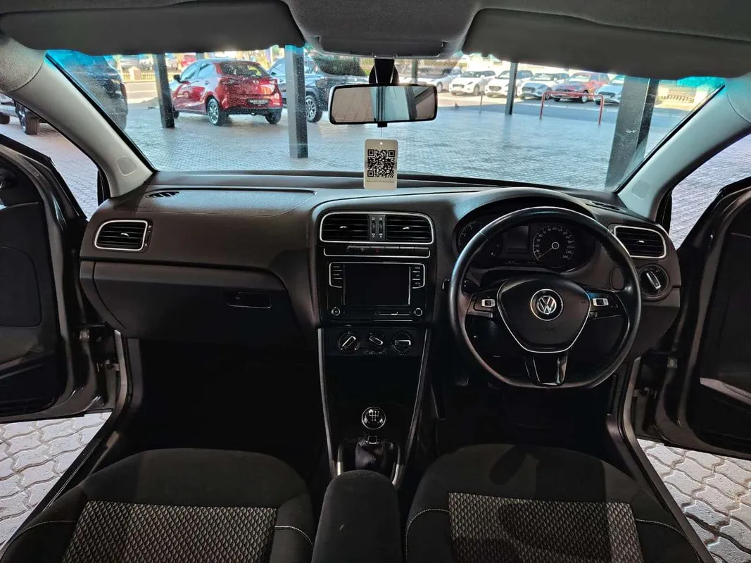 Volkswagen Polo Vivo hatch 1.6 Highline - Image 10